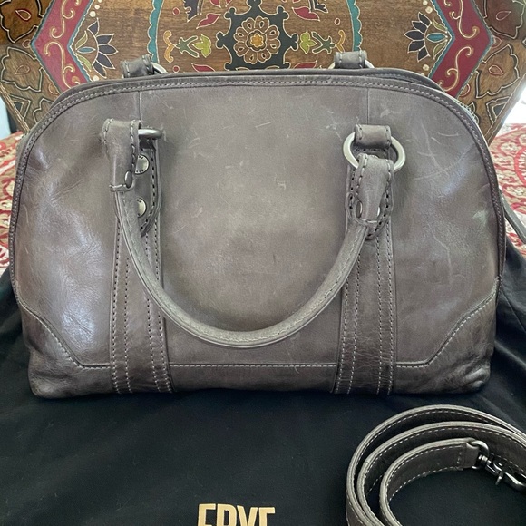 *LUXE for LESS* NWT Pristine FRYE light gray handbag satchel (crossbody w/strap) - Picture 5 of 6